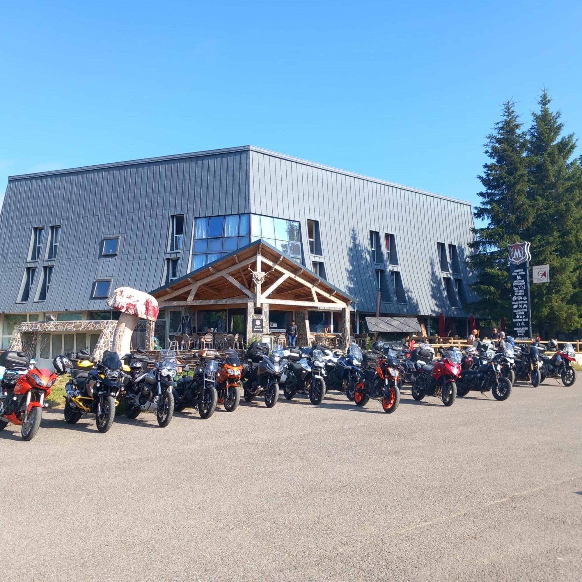 Montlo Relais Des Cerfs Otel Cubieres Dış mekan fotoğraf